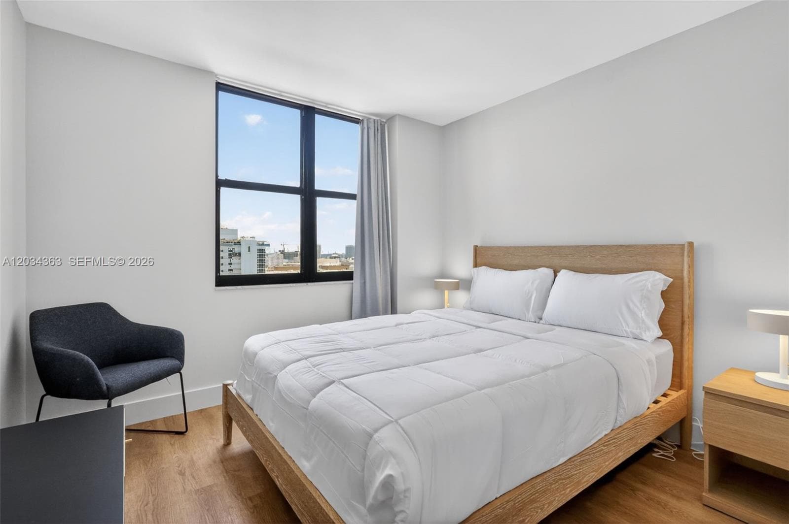 2555 Collins Ave 1812 photo 14