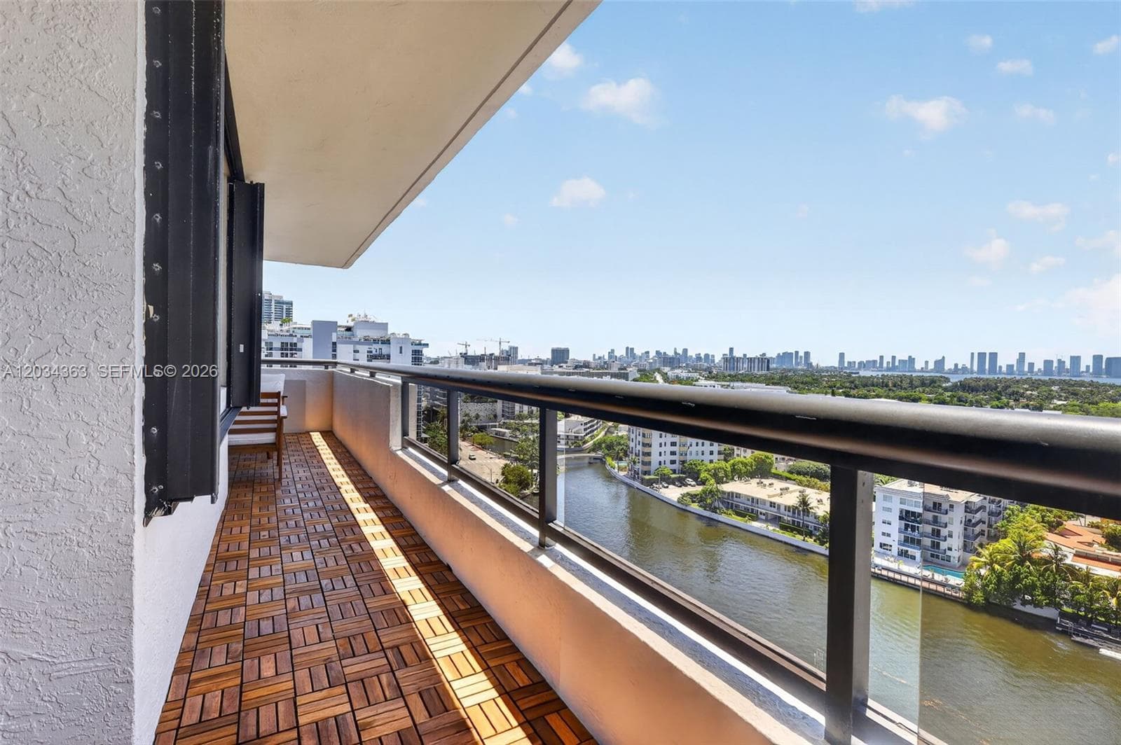 2555 Collins Ave 1812 photo 18