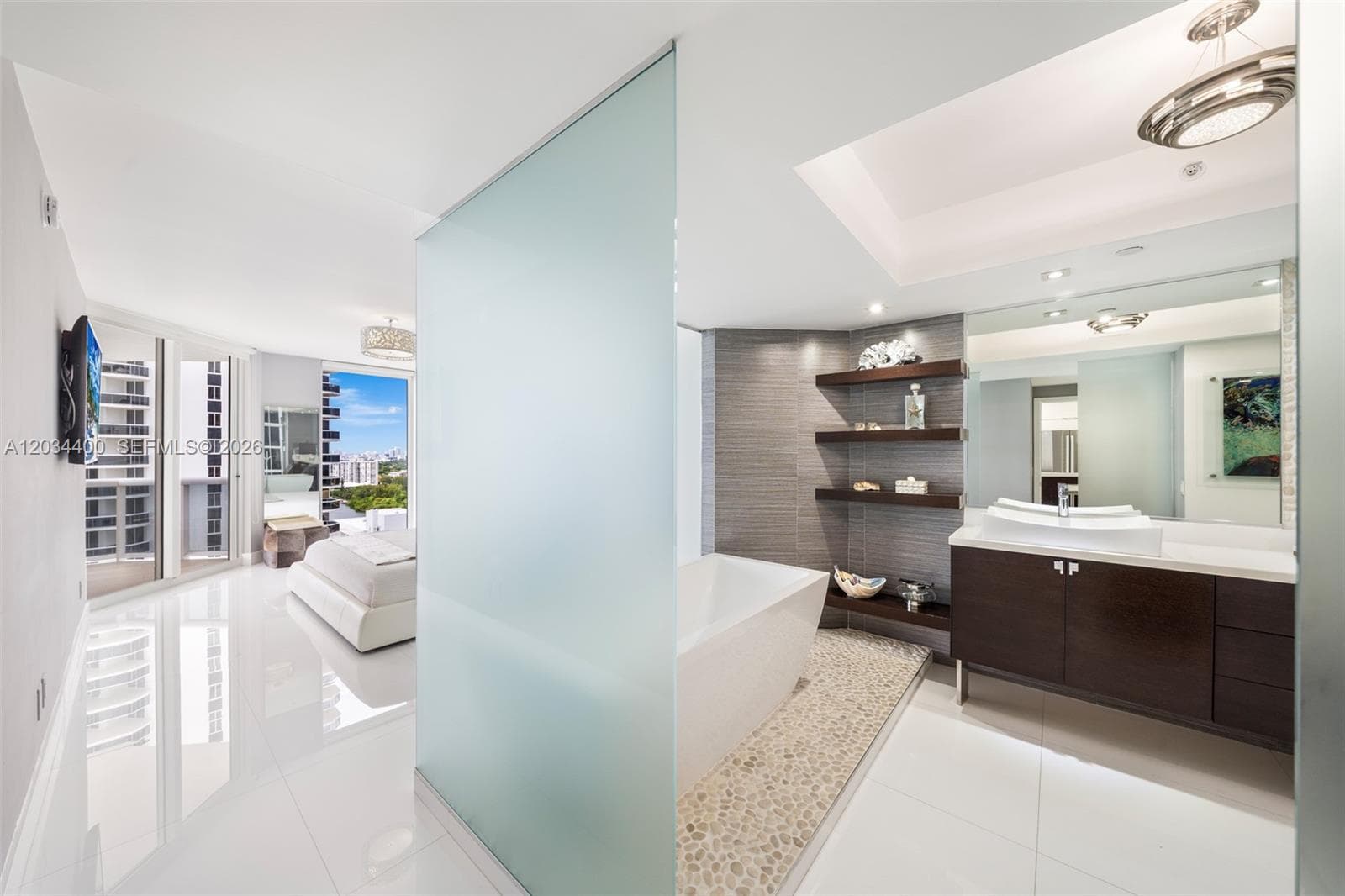 4779 Collins Ave 2604 photo 17