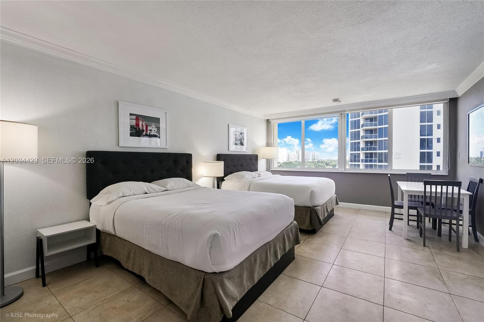 19201 Collins Ave 827 photo 2