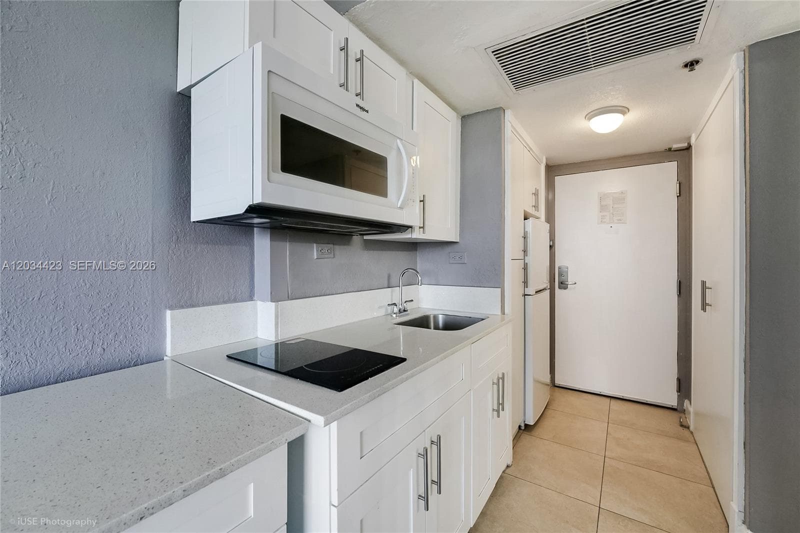 19201 Collins Ave 827 photo 7