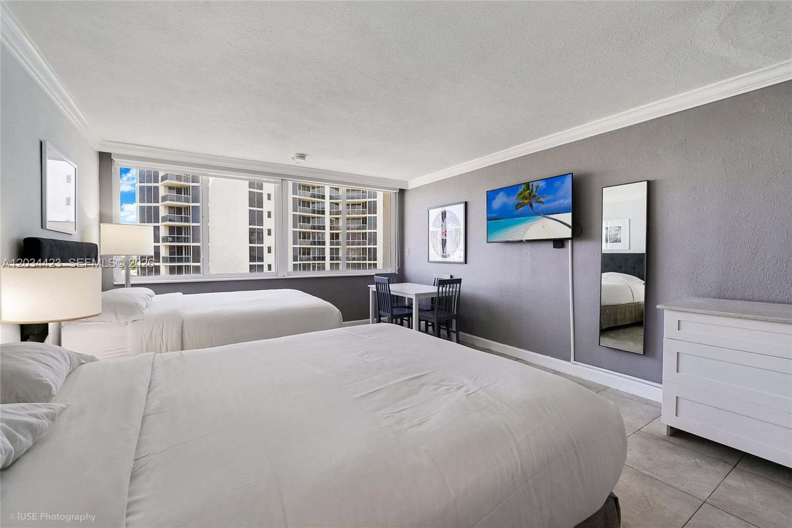 19201 Collins Ave 827 photo 5