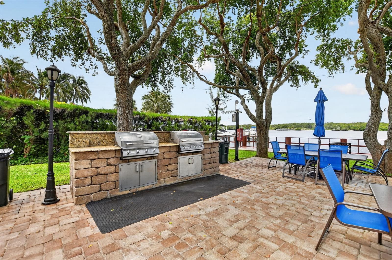 2121 N Ocean Boulevard 805w photo 22