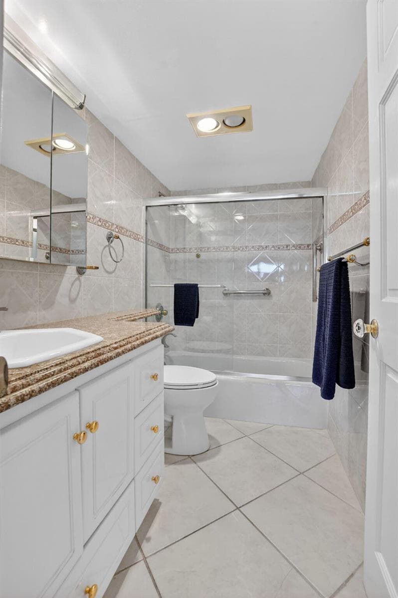 2121 N Ocean Boulevard 805w photo 11