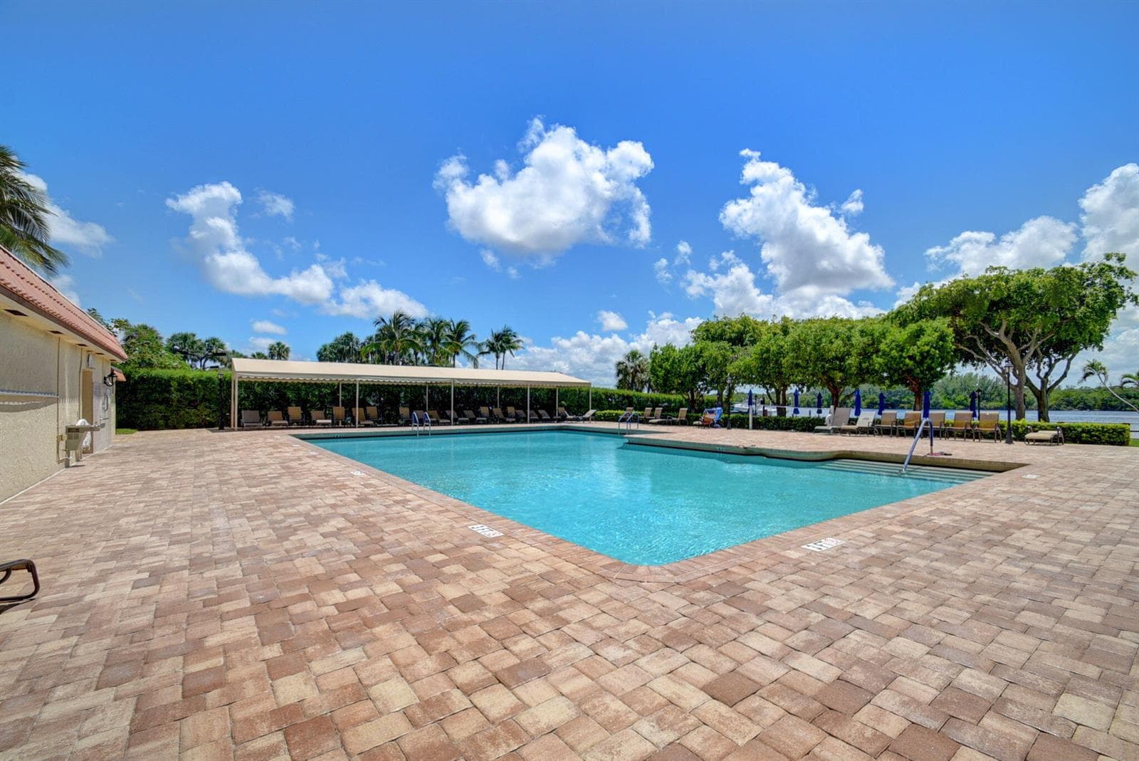 2121 N Ocean Boulevard 805w photo 21