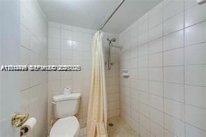 2025 NE 164th St 904 photo 22