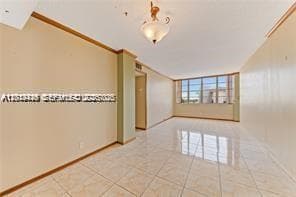 2025 NE 164th St 904 photo 3