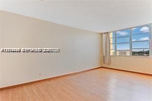 2025 NE 164th St 904 photo 18