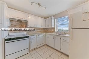2025 NE 164th St 904 photo 11