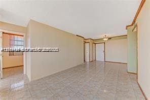 2025 NE 164th St 904 photo 4