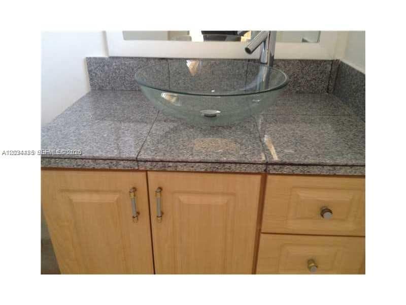 2903 N Miami Beach Blvd 505 photo 2
