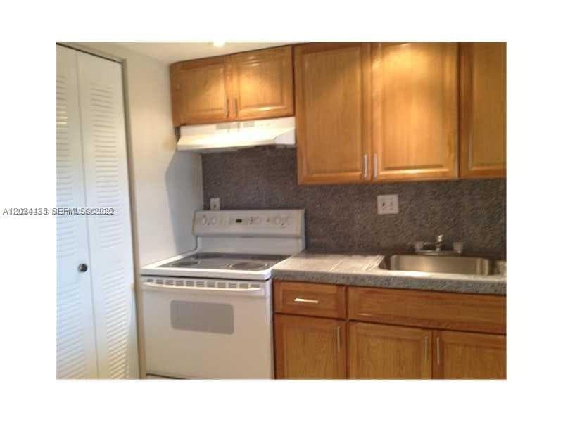 2903 N Miami Beach Blvd 505 photo 1