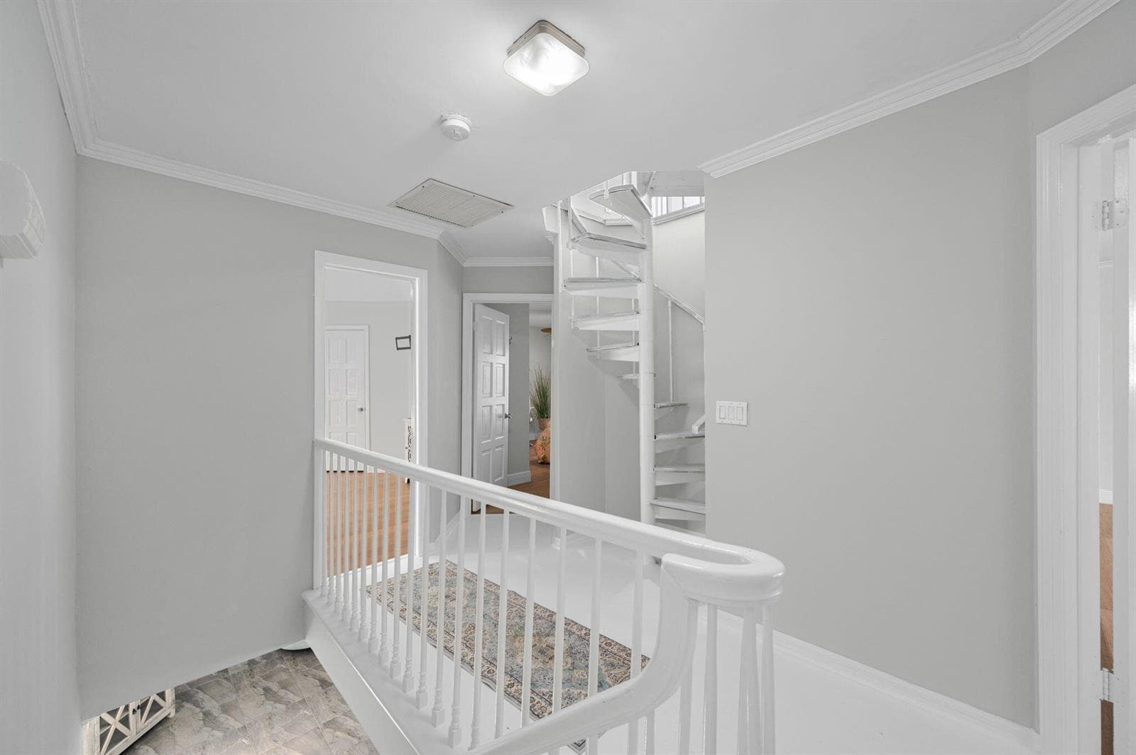 121 Queen Eugenia Court photo 25