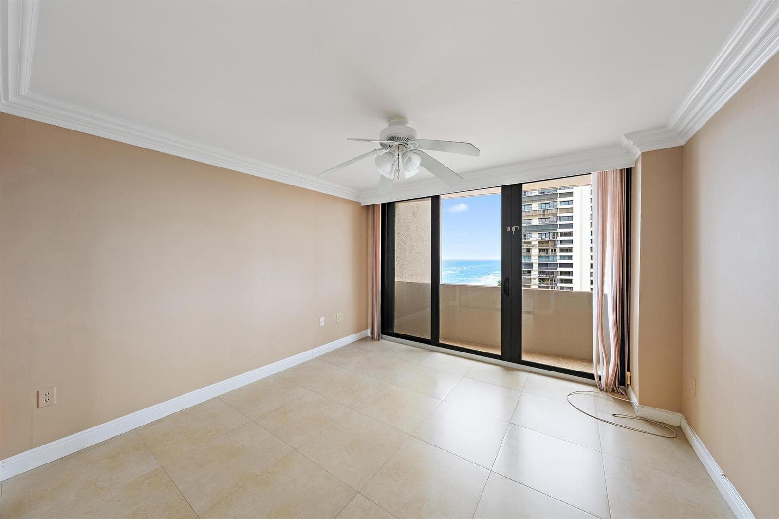 4200 N Ocean Drive 1-1404 photo 16