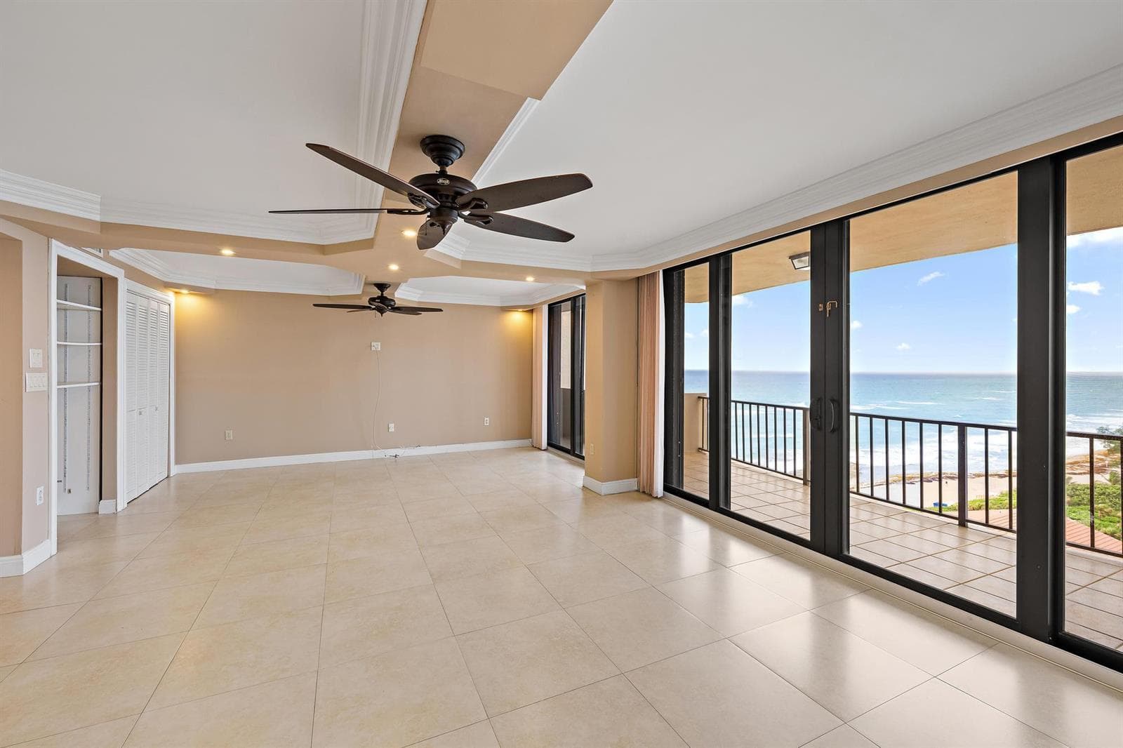4200 N Ocean Drive 1-1404 photo 3