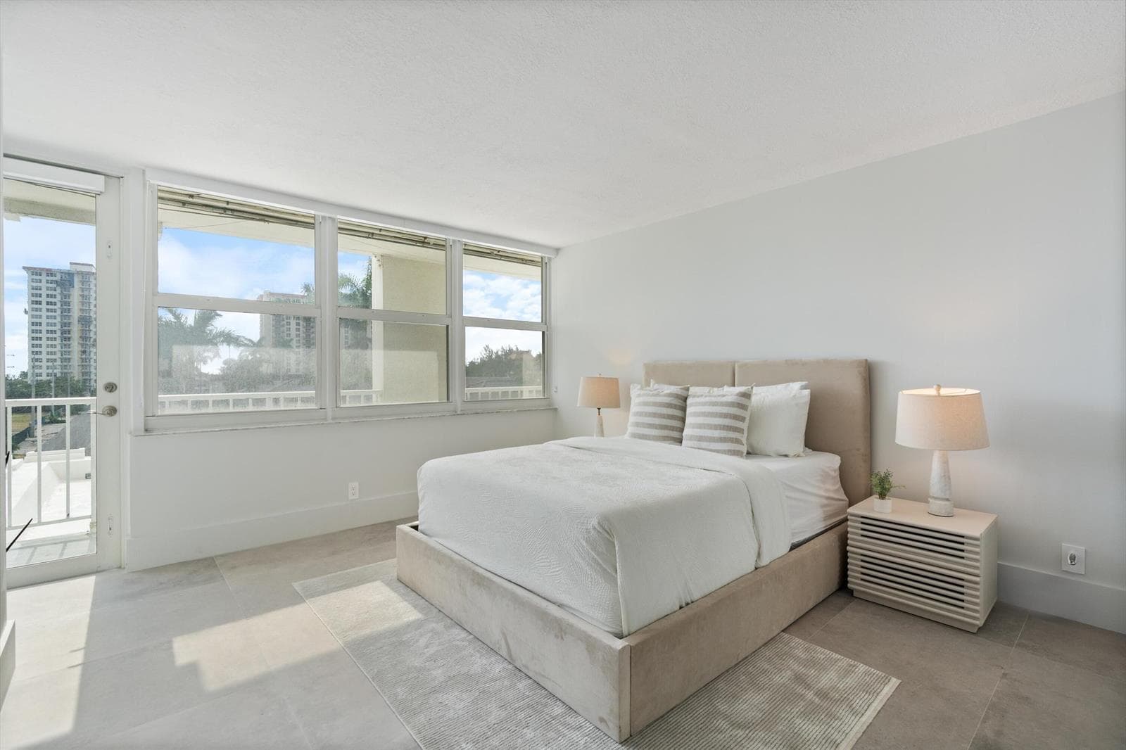 2800 E Sunrise Boulevard 4c photo 18
