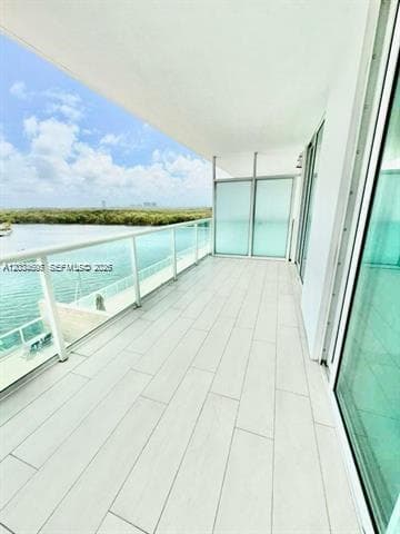 400 Sunny Isles Blvd 817 photo 2