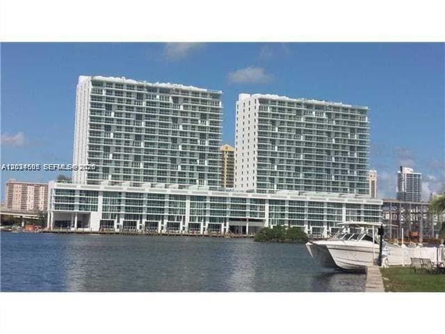 400 Sunny Isles Blvd 817 photo 17