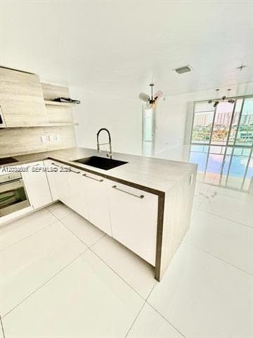 400 Sunny Isles Blvd 817 photo 4