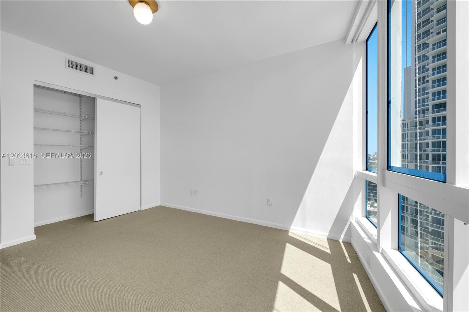 100 S Pointe Dr 1608 photo 8