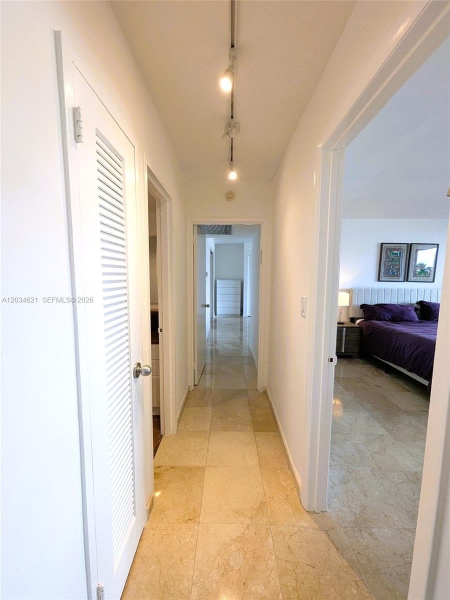 5161 Collins Ave 518 photo 8