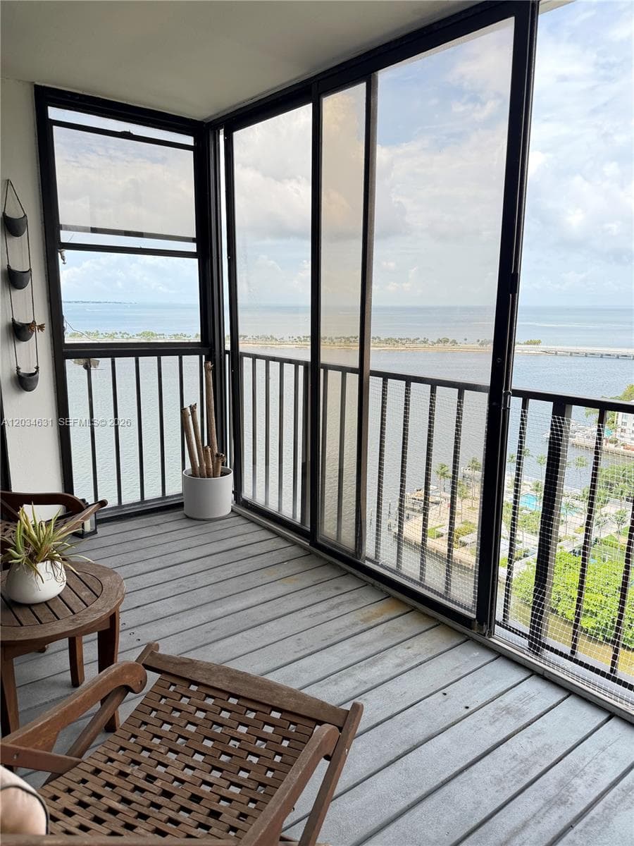 1925 Brickell Ave 2011 photo 2