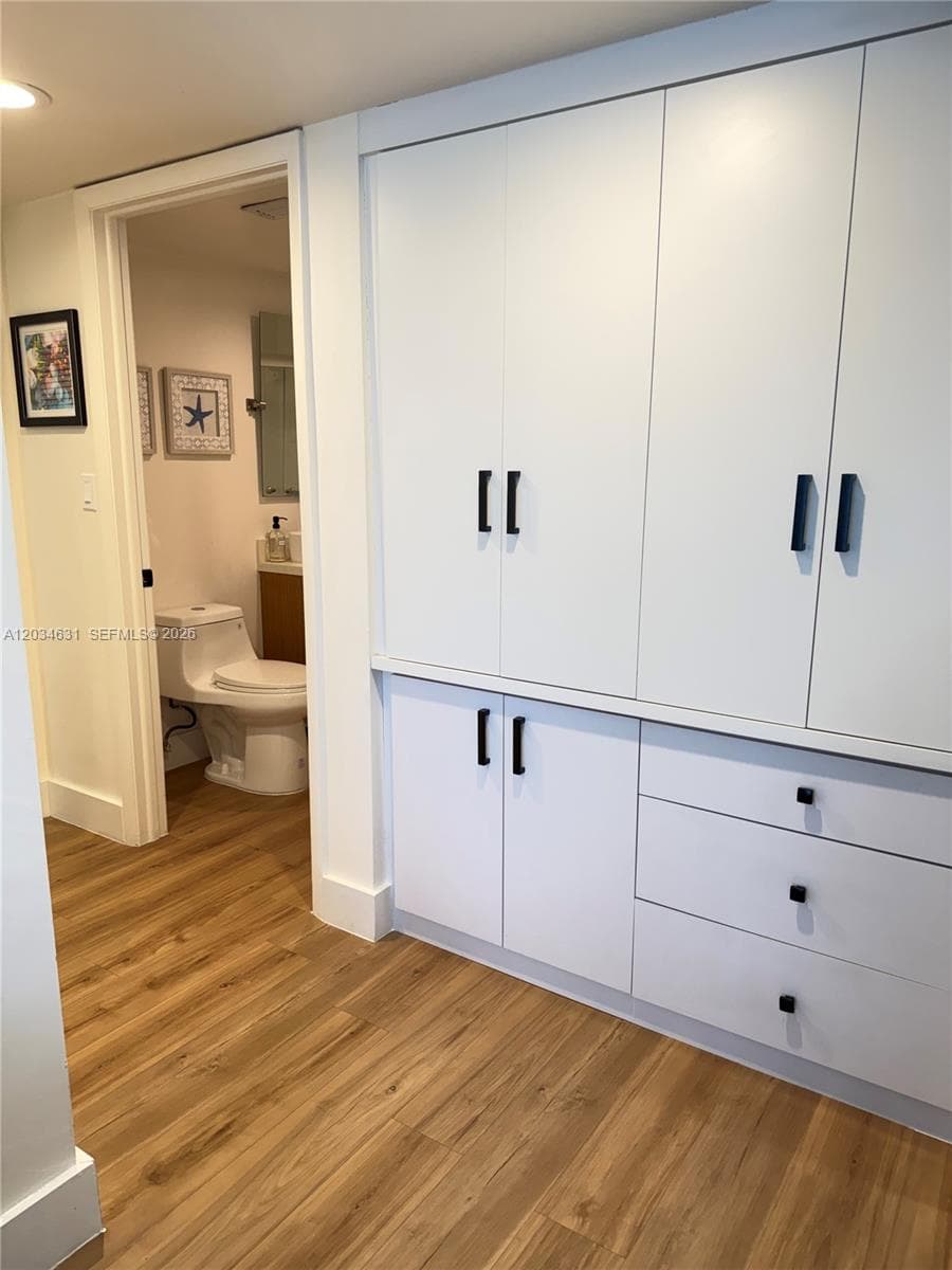 1925 Brickell Ave 2011 photo 22