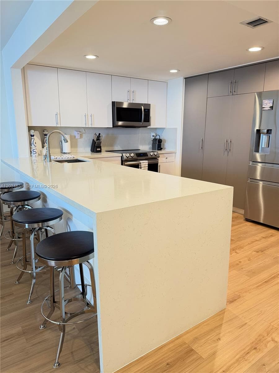 1925 Brickell Ave 2011 photo 10
