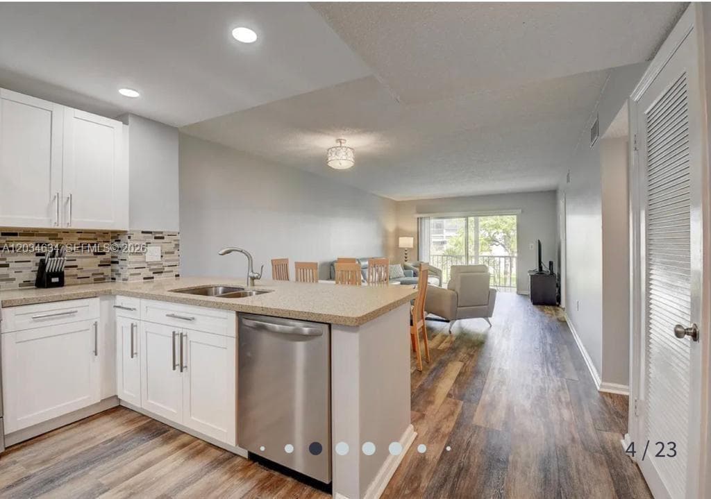 9880 Marina Blvd 1516 photo 2