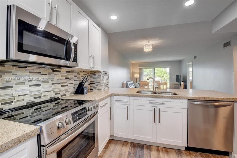 9880 Marina Blvd 1516 photo 3