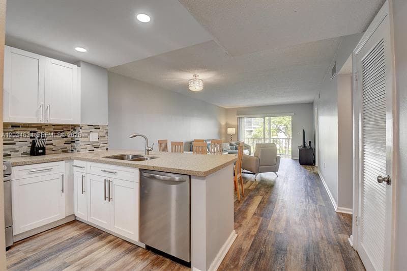 9880 Marina Blvd 1516 photo 4