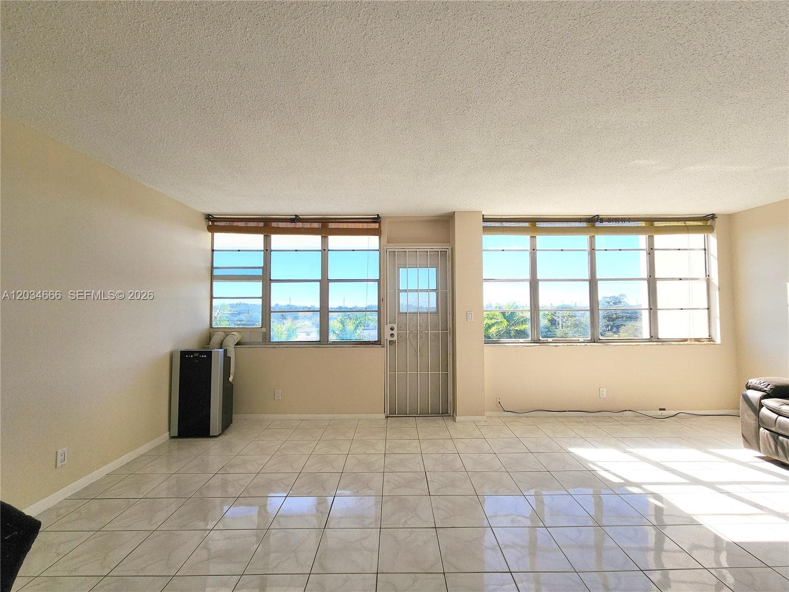 2025 NE 164th St 503 photo 10