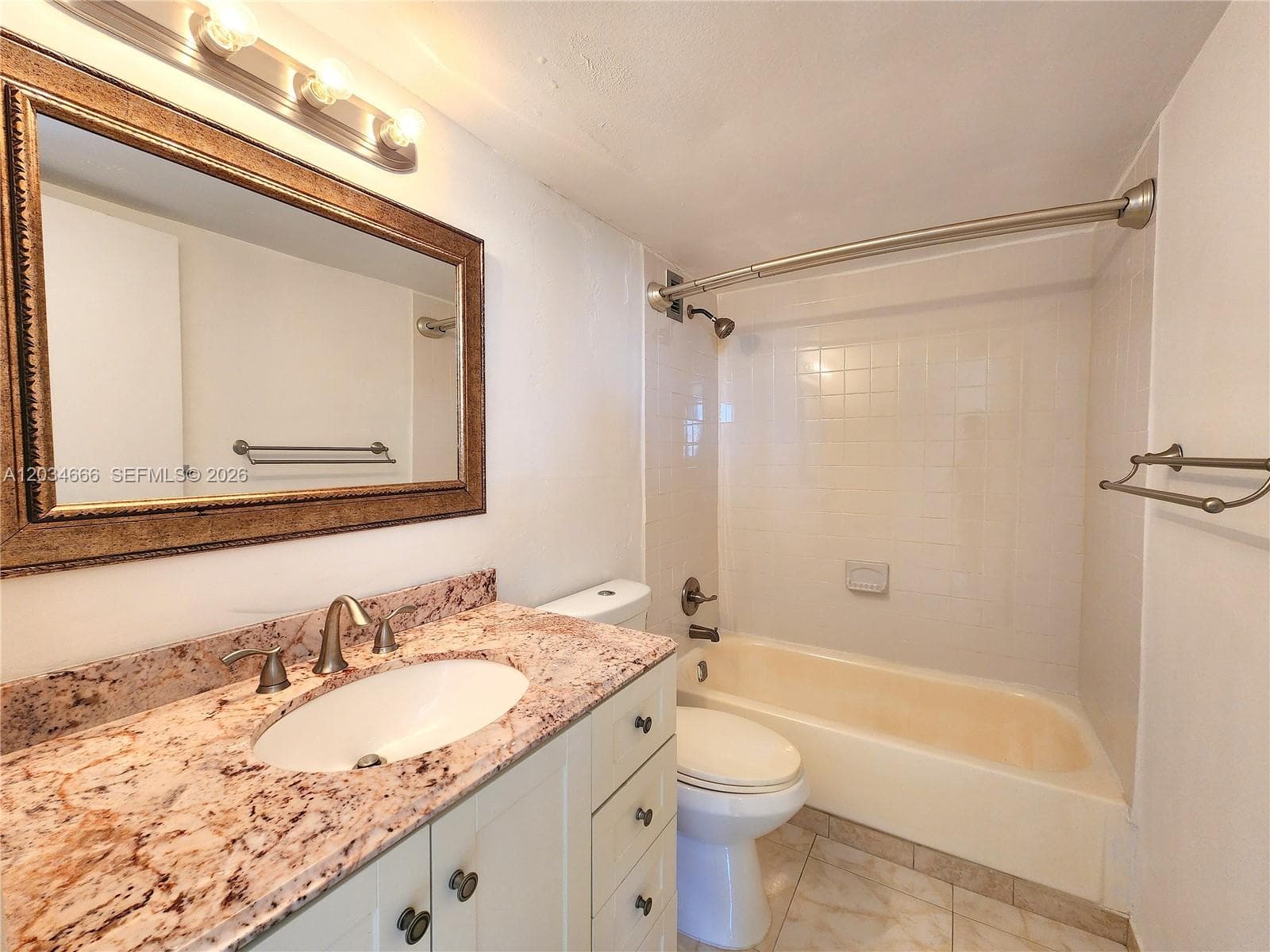 2025 NE 164th St 503 photo 15