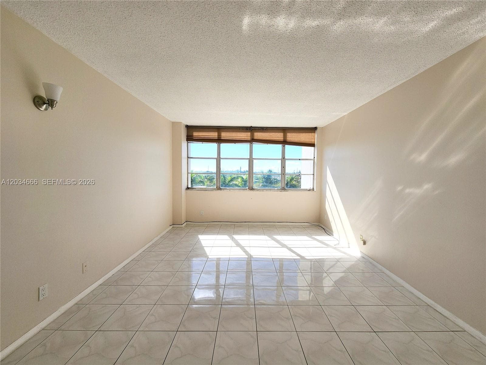 2025 NE 164th St 503 photo 19
