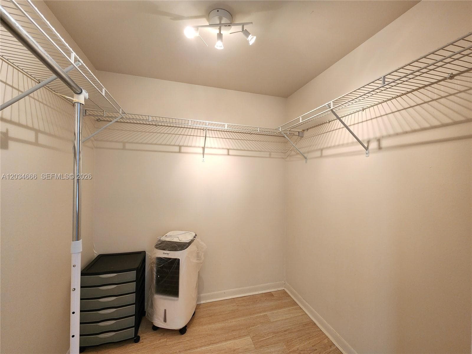 2025 NE 164th St 503 photo 25