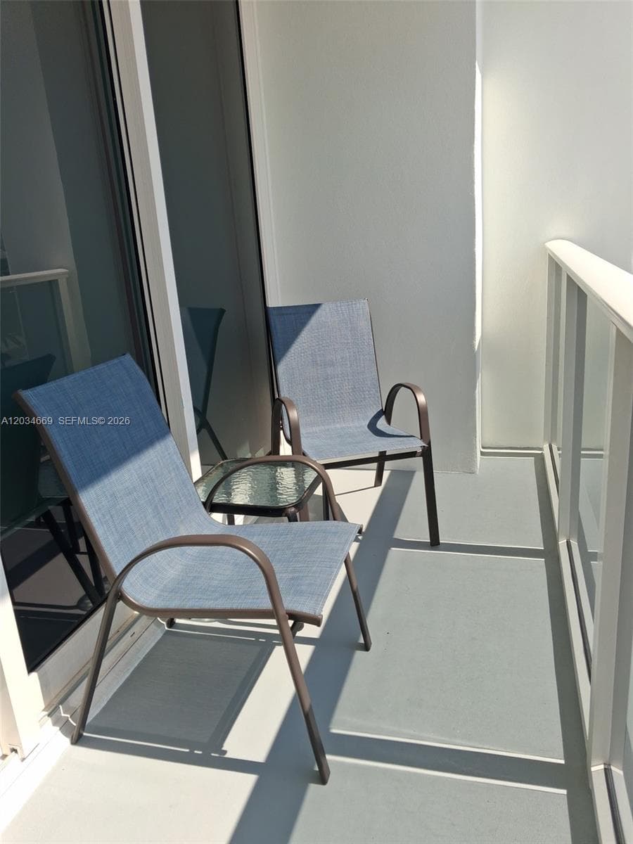 3505 S Ocean Dr 704 photo 9