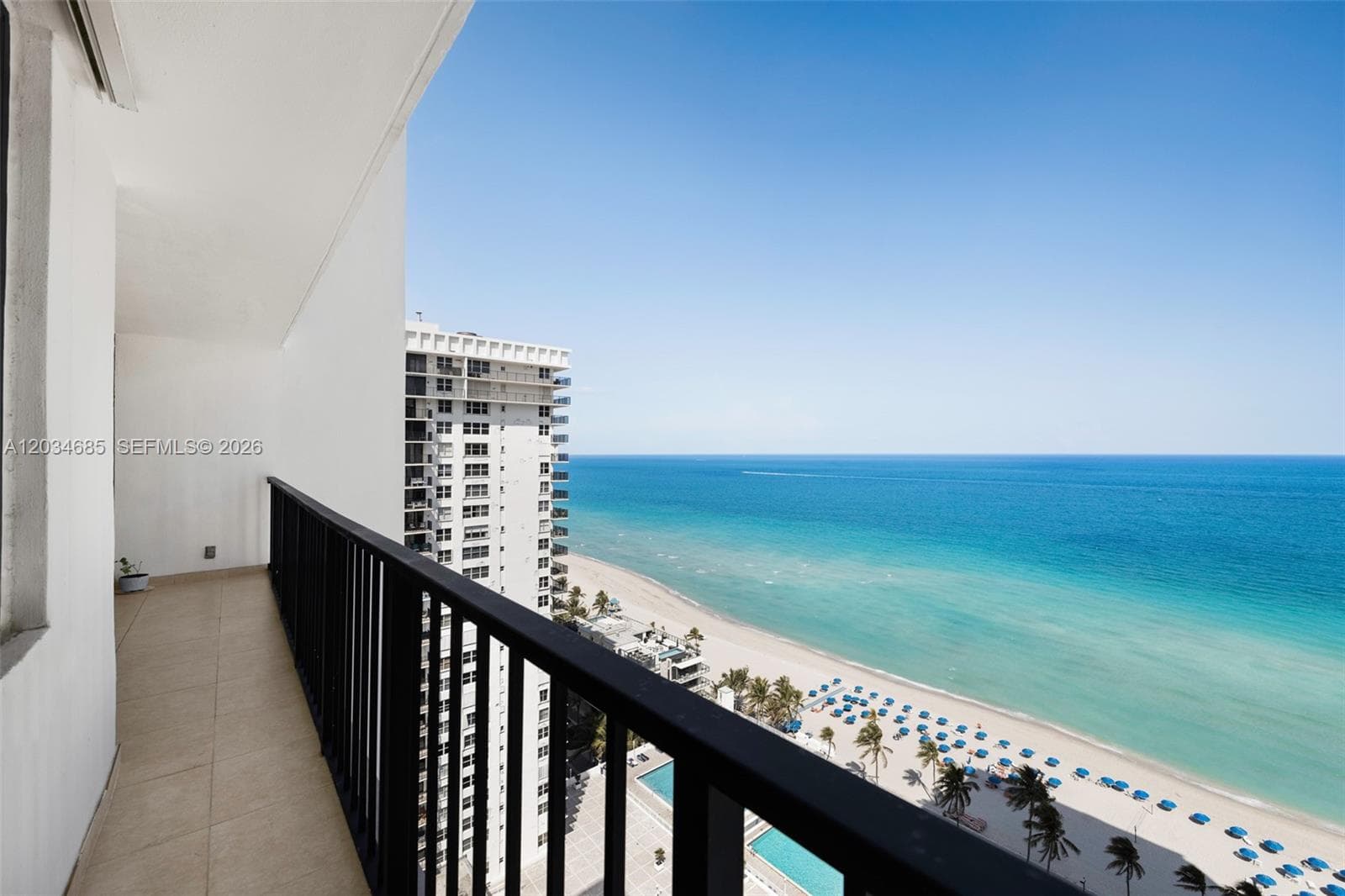 2401 S Ocean Dr 2402 photo 1