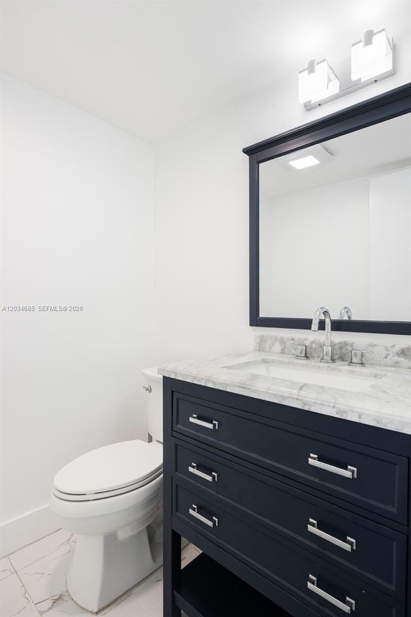 2401 S Ocean Dr 2402 photo 9