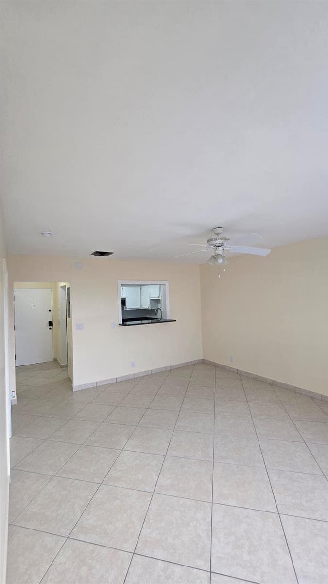 105 S Riverside Drive 402 photo 16