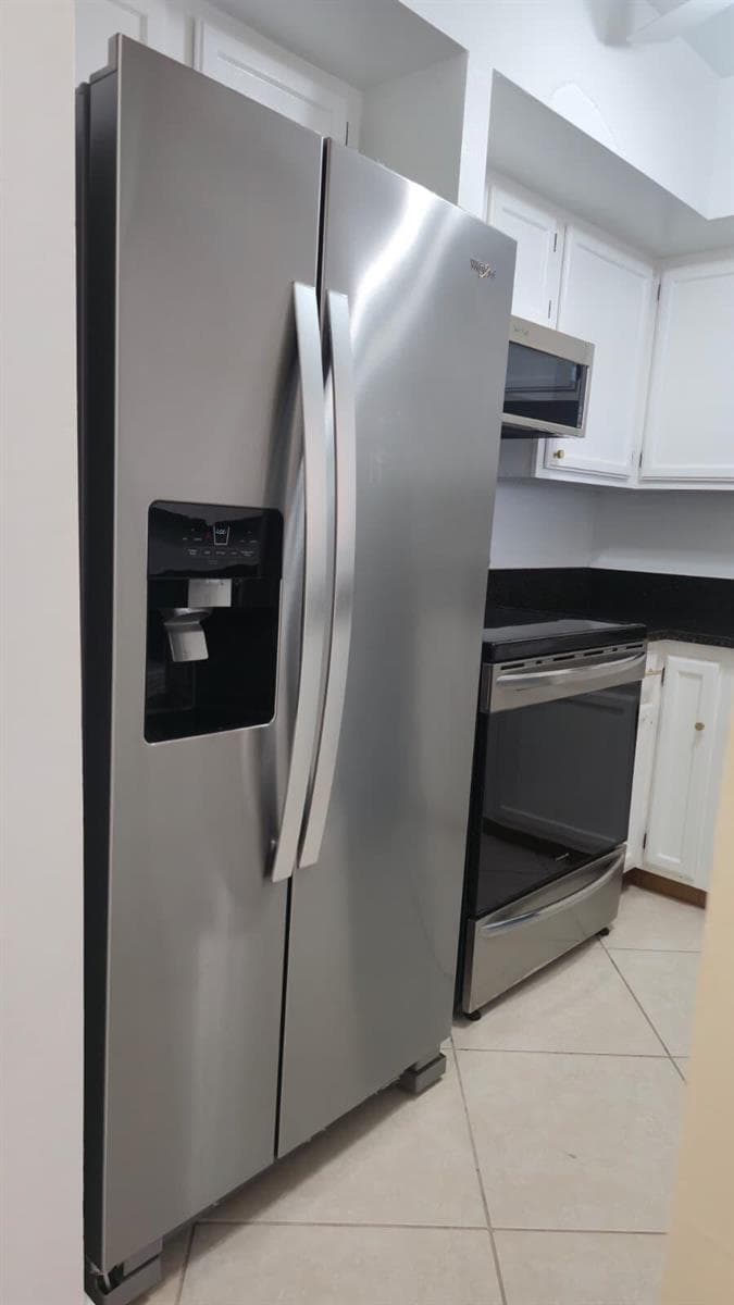 105 S Riverside Drive 402 photo 12