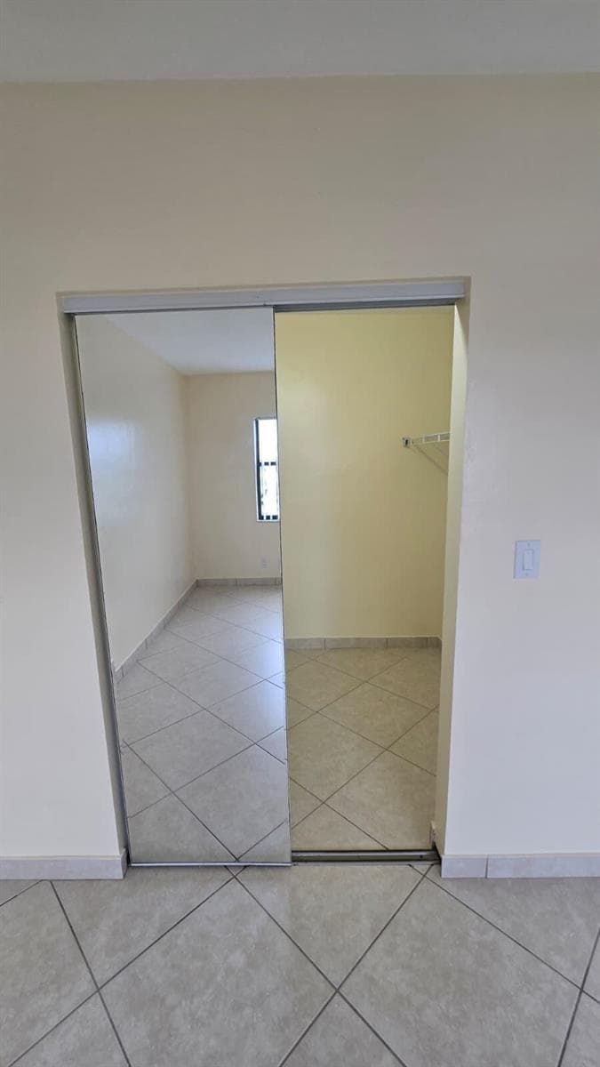 105 S Riverside Drive 402 photo 22