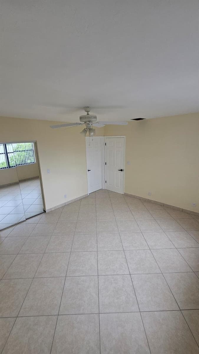 105 S Riverside Drive 402 photo 20