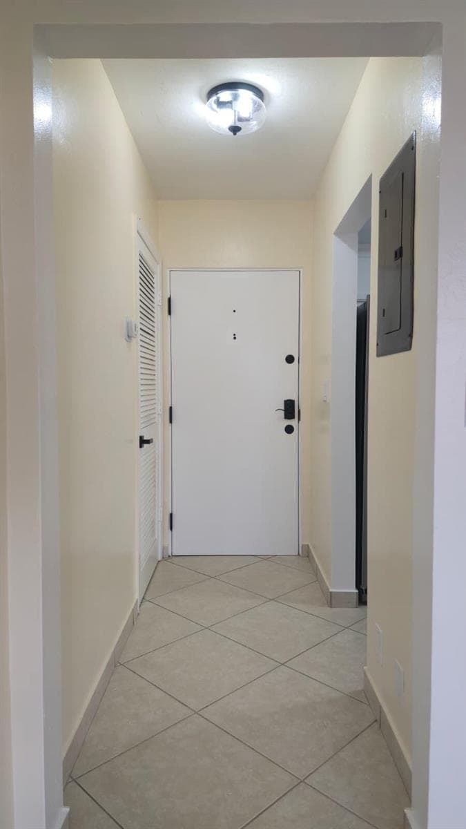 105 S Riverside Drive 402 photo 15