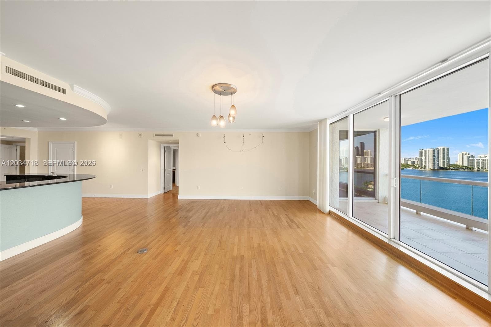 6000 Island Blvd 1002 photo 12