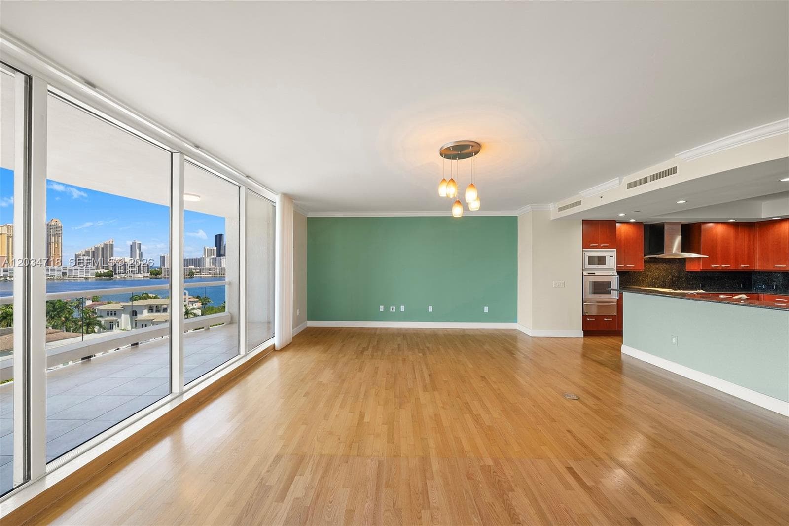 6000 Island Blvd 1002 photo 14