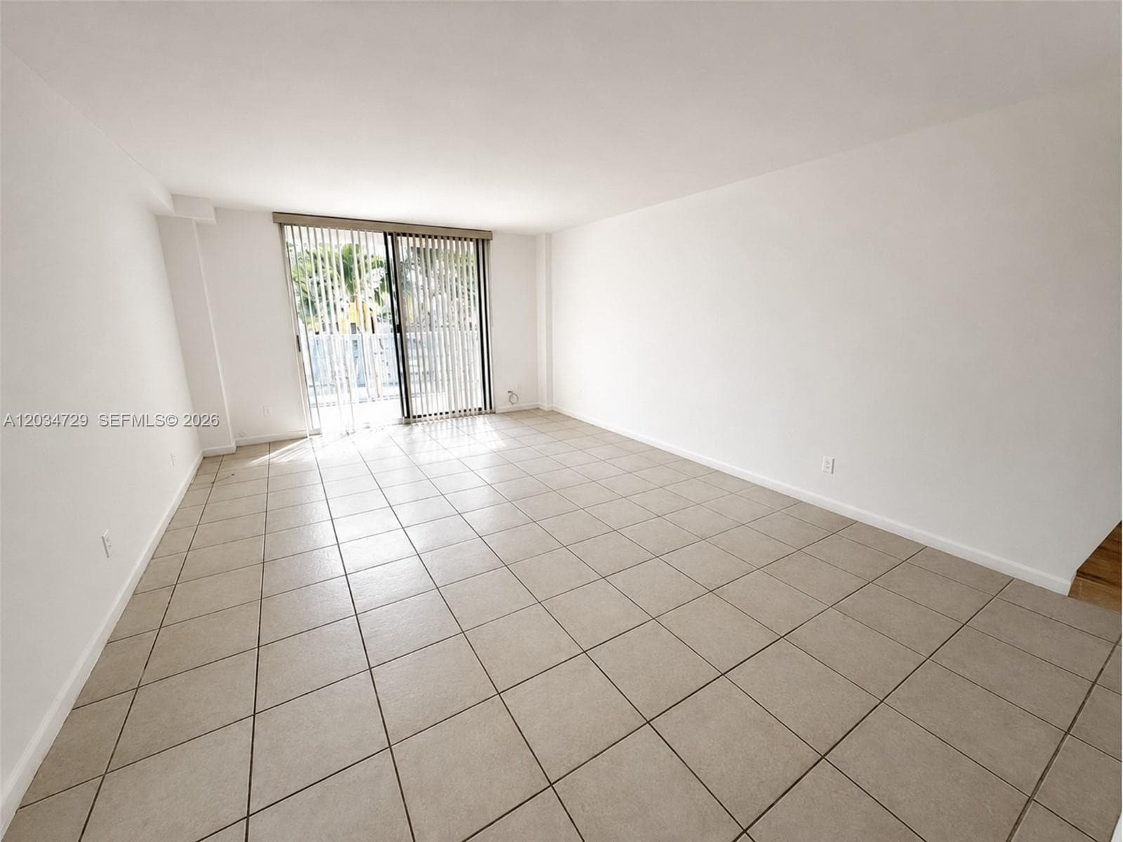 13499 Biscayne Blvd 504 photo 2