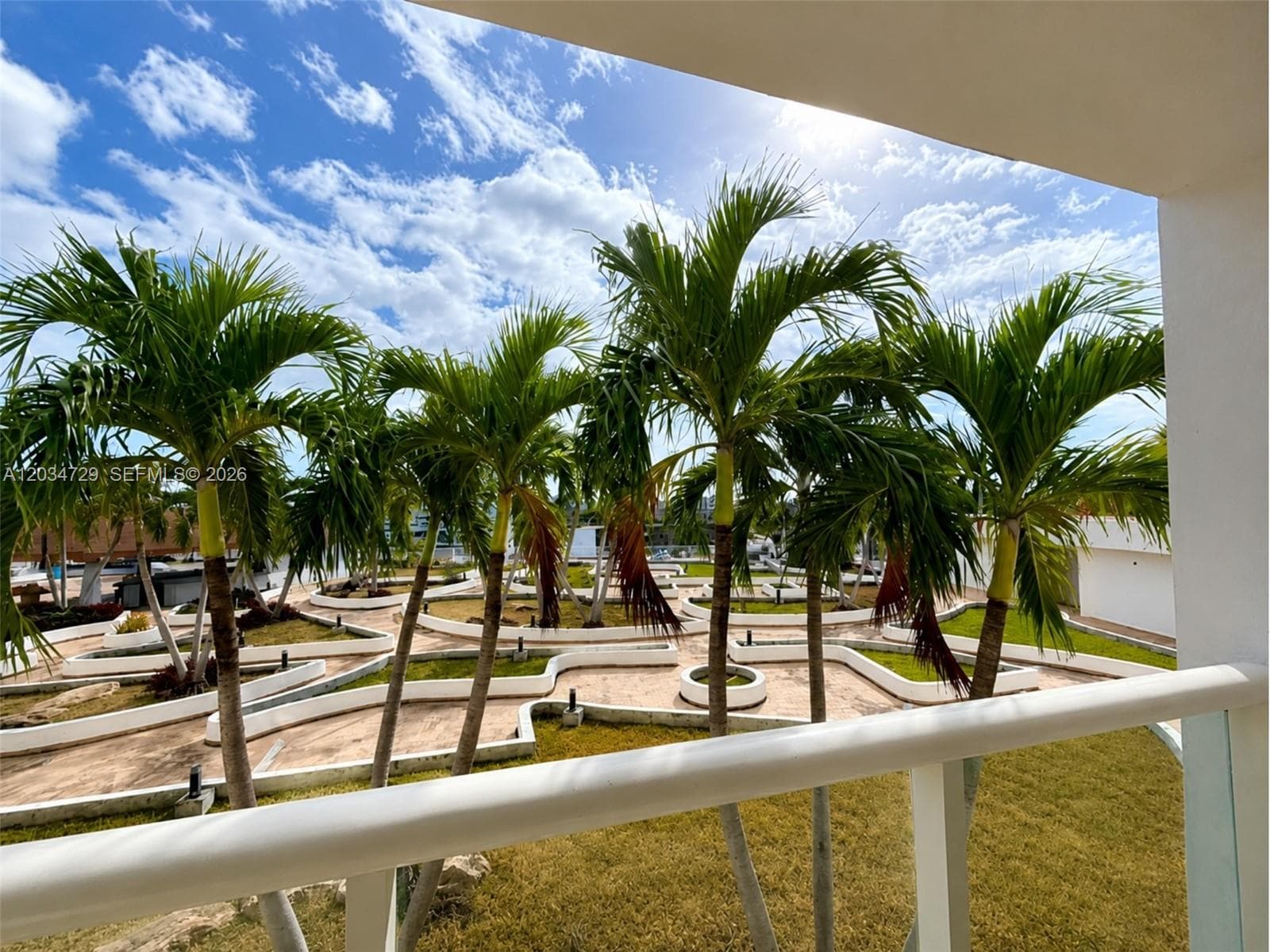 13499 Biscayne Blvd 504 photo 17