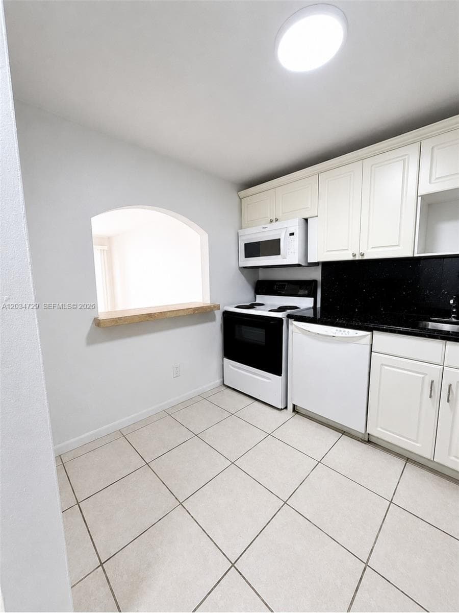 13499 Biscayne Blvd 504 photo 8