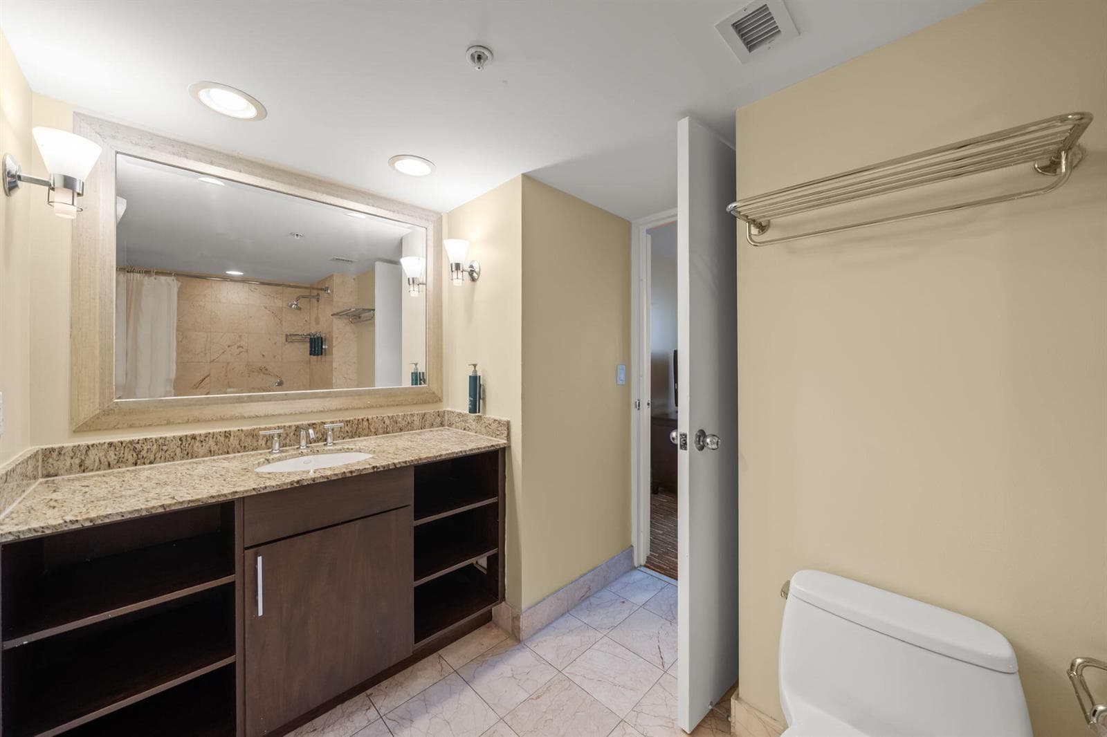 2670 E Sunrise Boulevard 1109 photo 10