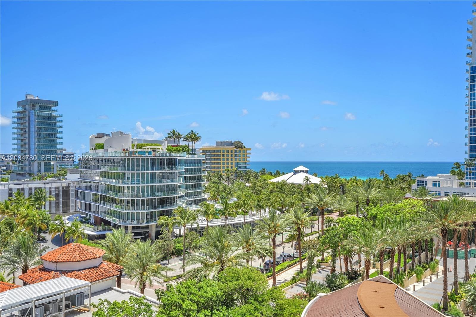 300 S POINTE DR 809 photo 22